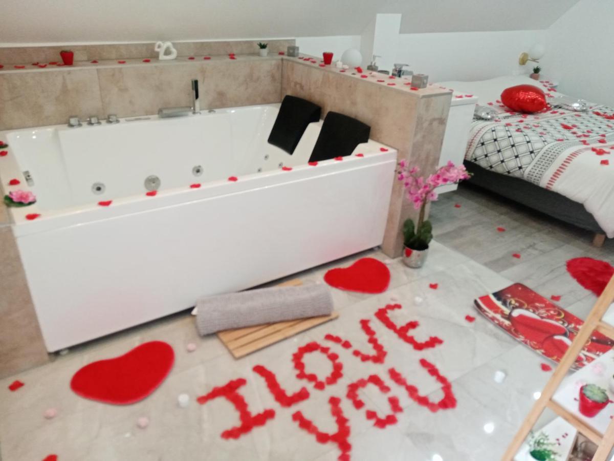 Studio Jacuzzi Au Centre Кольмар Экстерьер фото