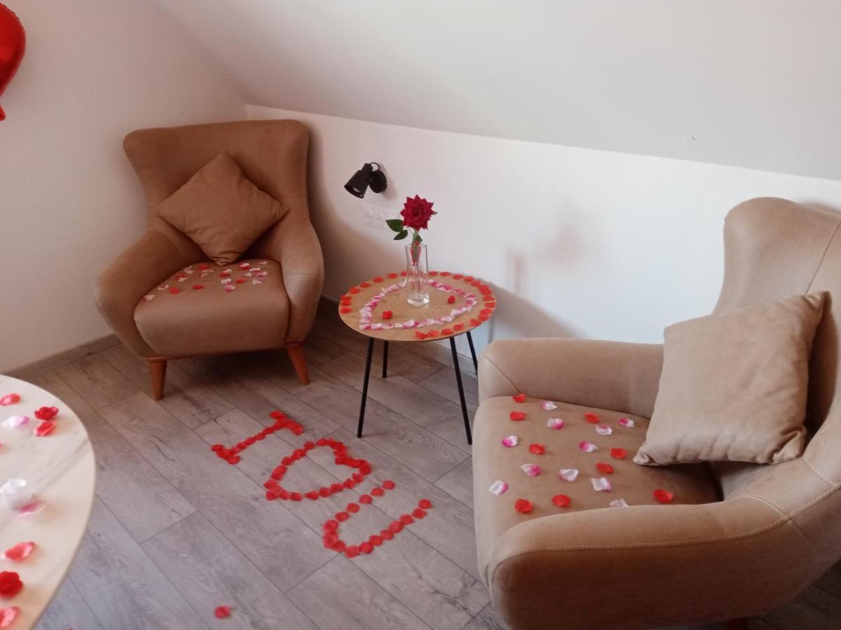 Studio Jacuzzi Au Centre Кольмар Экстерьер фото
