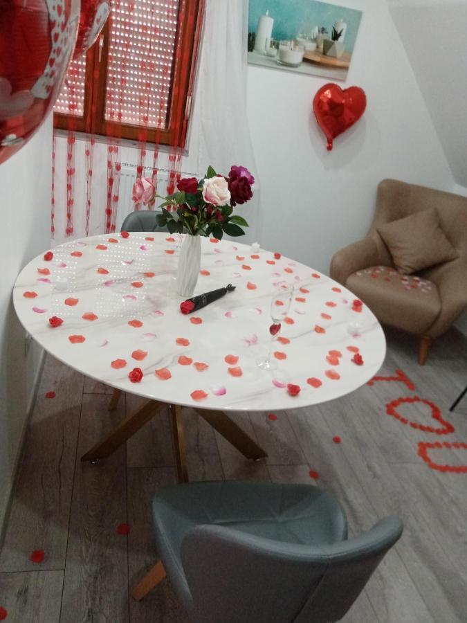 Studio Jacuzzi Au Centre Кольмар Экстерьер фото